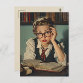 勉強好きの女性のヴィンテージスタイル ポストカード (正面/裏面)