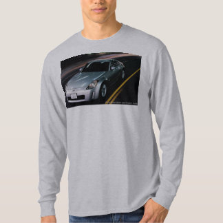 動きの銀350Z (Zの紋章の背部と) Tシャツ