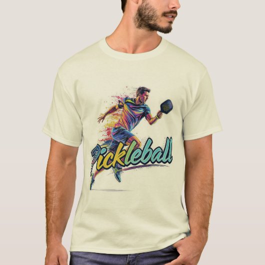 動き回るピックルボール男子プレーヤー Tシャツ (正面)