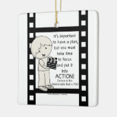 動作 セラミックオーナメント (左)