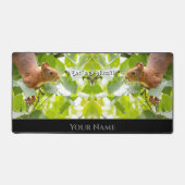 動物おもしろいおもしろいリスがナッツ引用文を行く デスクマット (正面)