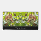 動物おもしろいおもしろいリスがナッツ引用文を行く デスクマット (正面)