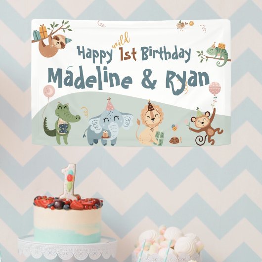 動物と一緒に楽しめるワイルド1歳の誕生日バナー 横断幕