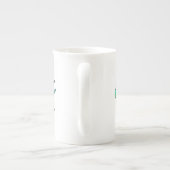 動物に優しさを示すレインボータイポグラフィ ボーンチャイナマグカップ (裏面)