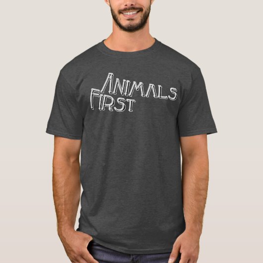 動物の先頭にいる女の子 Tシャツ (正面)