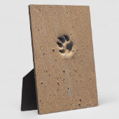 動物の手は砂の中に印刷 フォトプラーク (側面)