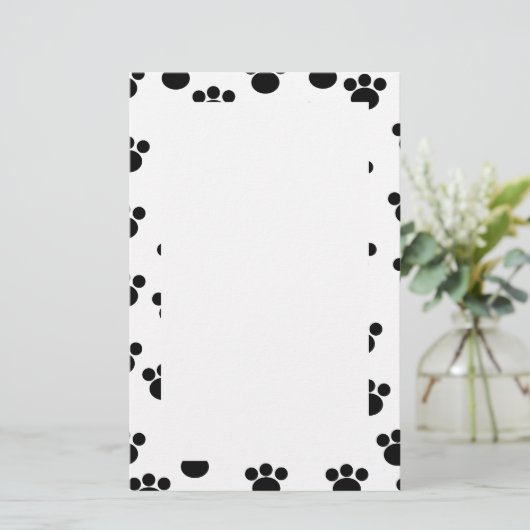 動物の足のプリントパターン。 白黒。 便箋 (スタンド正面)