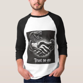 動物は誰も信用しないグラフィックTシャツ Tシャツ