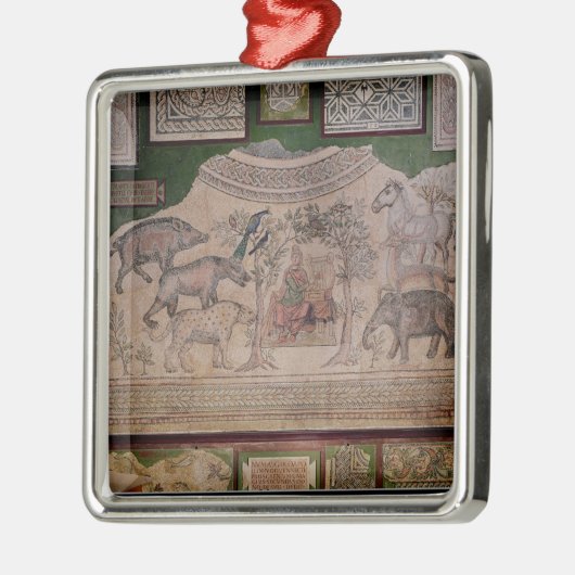 動物を魅了しているオルペウス メタルオーナメント (左)