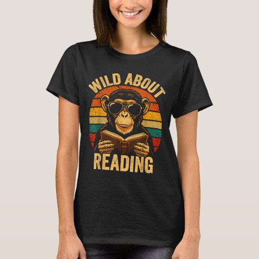 動物プリントの服が好きな男の子のための読書好きなデザイン Tシャツ (正面)