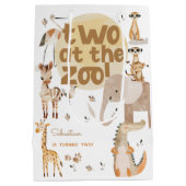 動物園のサファリ動物の子供たち2歳の誕生日に2人 ミディアムペーパーバッグ (裏面)