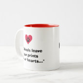 「動物離れの手が私たちのハートに印を…」 ツートーンマグカップ (正面左)