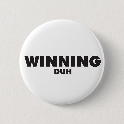 勝ちます、Duh Pin 缶バッジ (正面)