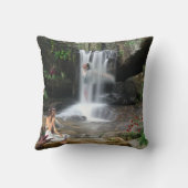 勝つ価値のあるハート クッション (裏面)