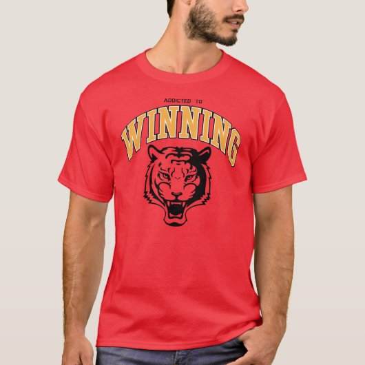 勝利に熱中される Tシャツ (正面)