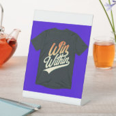 「勝利は内だ。」 台座サイン (インサイチュ)