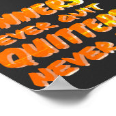 勝者は決してやめ勝つことはないやる気を起こさせる ポスター (角)