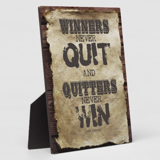 勝者は決して勝ちやめを得ないし、追い出し者は決して勝たない フォトプラーク (側面)