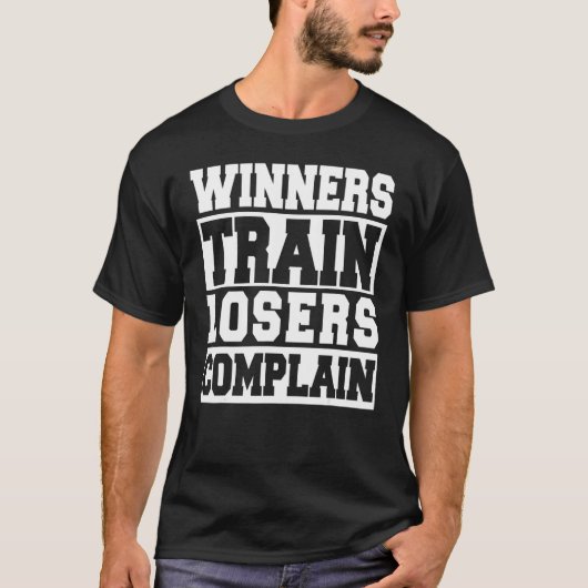 勝者トレインローサーズフォムジムトレーニング Tシャツ (正面)