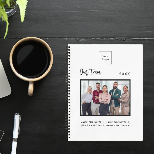 勤務写真チームのメンバー名（白） ノートブック