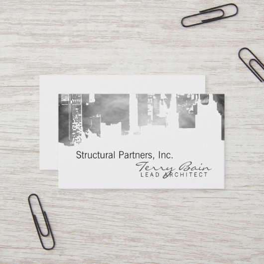 勾配の上部の繁華街に横の細い煙 名刺 (正面/裏面インサイチュ)