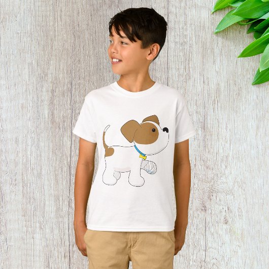 包帯をした足の怪我をした子犬 Tシャツ