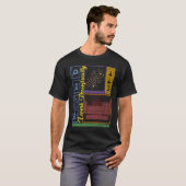 化学おたく 私は時々働く 退職者 科学 Tシャツ (正面フル)