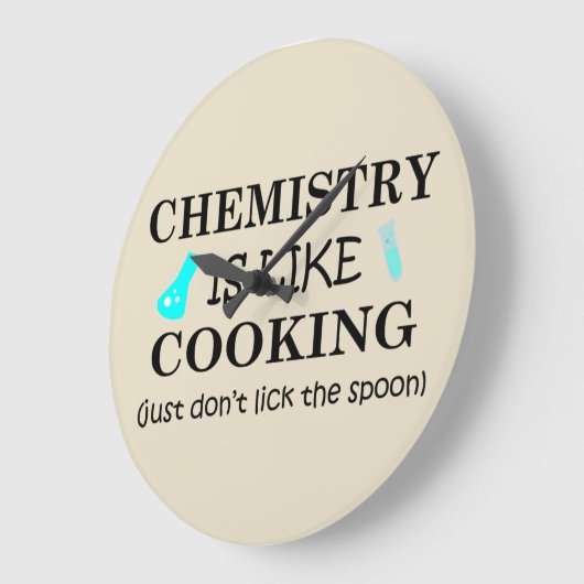 化学はスプーンを舐めないように料理のようなものだ ラージ壁時計 (傾斜)
