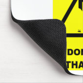 化学薬品を真剣に取って下さい マウスパッド (コーナー)