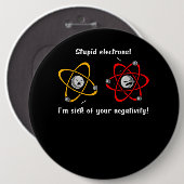 化学電子否定性おもしろいな科学の冗談 缶バッジ (正面&裏面)