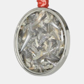 化石の鮫の歯パターン メタルオーナメント (左)