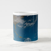 北と南アメリカをフィーチャーしたフルアース。 ジャンボコーヒーマグカップ (正面)