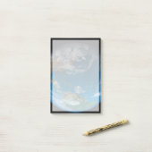 北と南アメリカをフィーチャーしたフルアース。 ポストイット (デスク上)