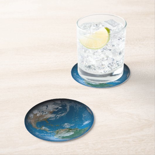 北と南アメリカをフィーチャーしたフルアース。 ラウンドペーパーコースター (インサイチュ)