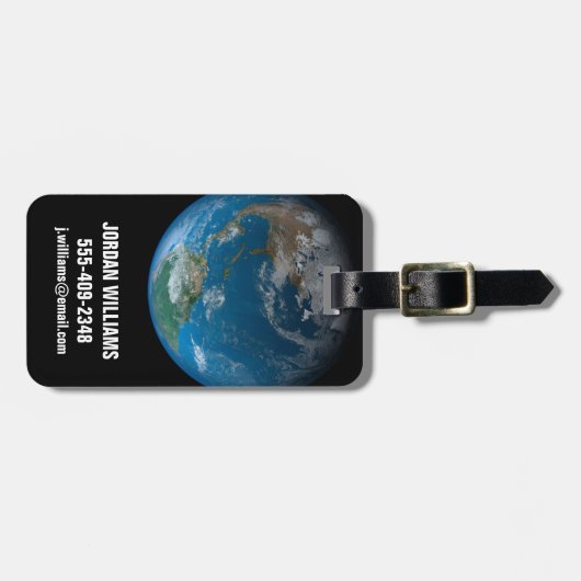 北と南アメリカをフィーチャーしたフルアース。 ラゲッジタグ (正面横)