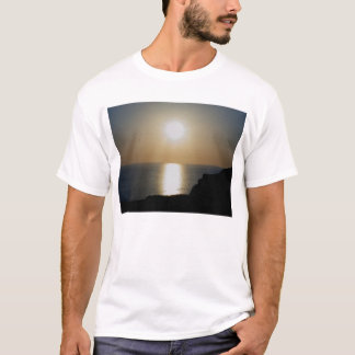 北のデボンHartlandの火山灰の日没(4) Tシャツ