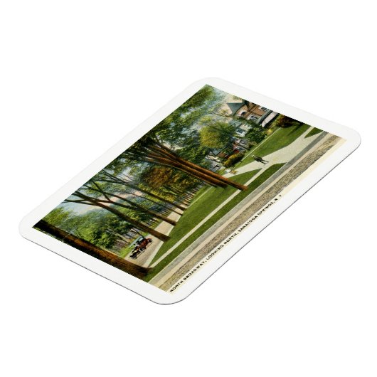 北のブロードウェイ、Saratoga SpringsのNYのヴィンテージ マグネット (左側)