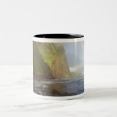 北の崖に二重虹 ツートーンマグカップ (中央)