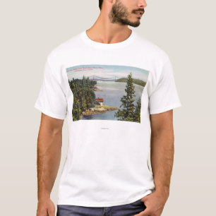 北の海岸ライオンのゲートの海洋ドライブ概観 Tシャツ