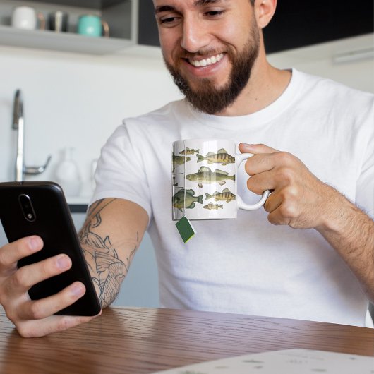 北の魚の湖かわいい釣り人パーソナライズされた コーヒーマグカップ
