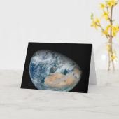 北アフリカと南西ヨーロッパを示す地球 カード (黄色い花)