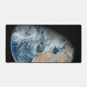 北アフリカと南西ヨーロッパを示す地球 デスクマット (正面)