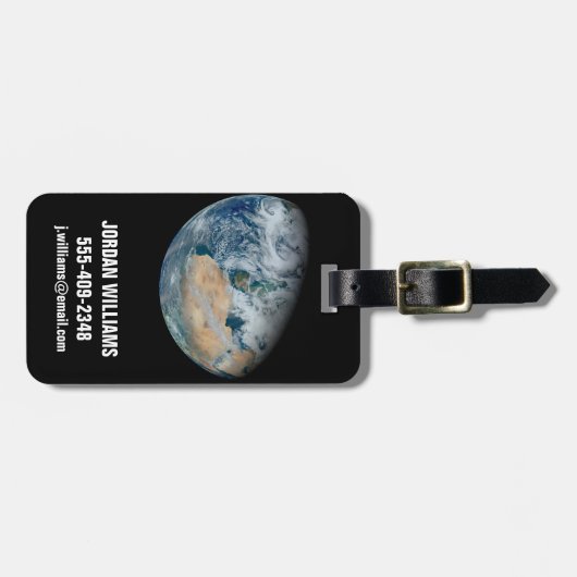 北アフリカと南西ヨーロッパを示す地球 ラゲッジタグ (正面横)