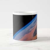 北アフリカと広大なリビア砂漠。 ジャンボコーヒーマグカップ (正面)