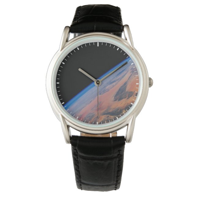 北アフリカと広大なリビア砂漠。 腕時計 (正面)