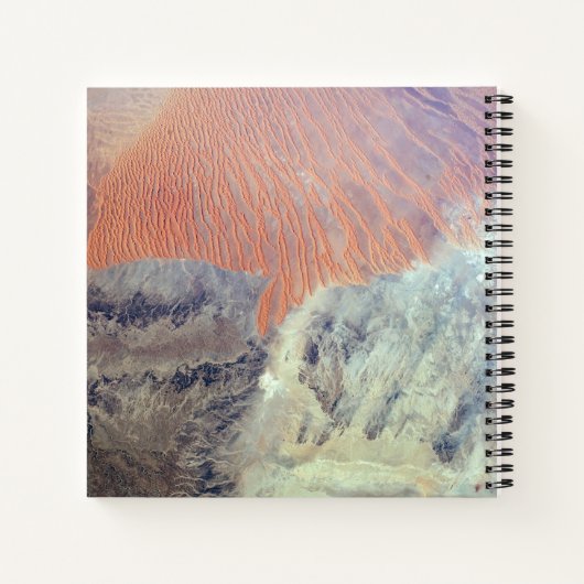 北アフリカのアルジェリアのサハラ砂漠。 ノートブック (裏面)