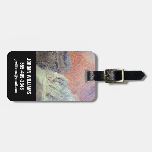 北アフリカのアルジェリアのサハラ砂漠。 ラゲッジタグ (正面横)