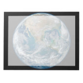 北アメリカとメキシコを示す完全な地球。 ノートパッド (正面)