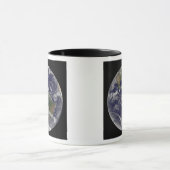 北アメリカと南アメリカを示す全地球 マグカップ (中央)