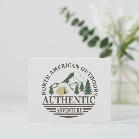 北アメリカの屋外ハイキングの冒険を探索する ポストカード (スタンド正面)